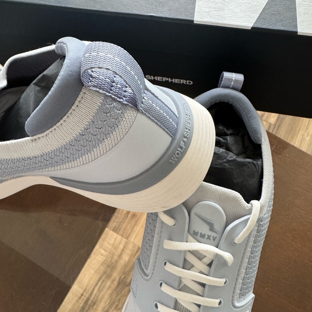 Men's Athletic Shoes - Light Gray